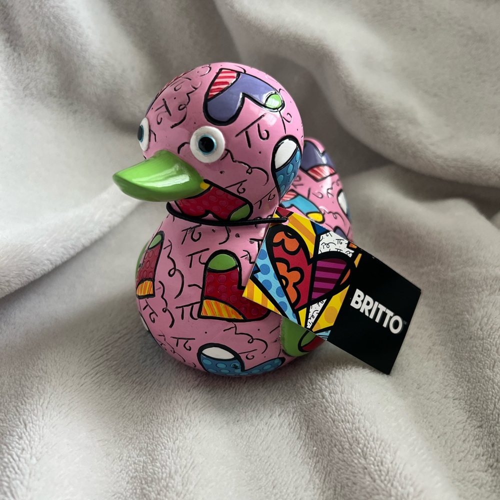 NWT ROMERO BRITTO LIMITED EDITION ART DUCKO